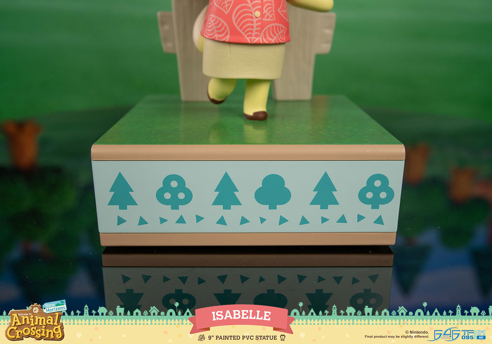 First 4 Figures: Animal Crossing New Horizons - Isabelle 8.5 Pulgadas