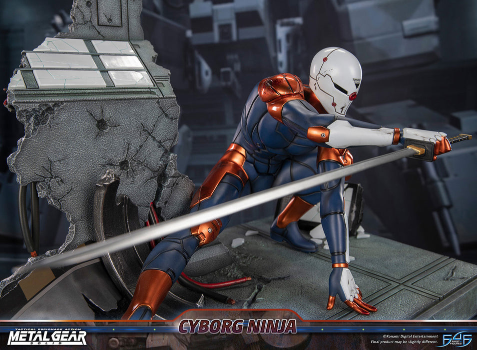 First 4 Figures: Metal Gear Solid - Cyborg Ninja Gray Fox 16 Pulgadas