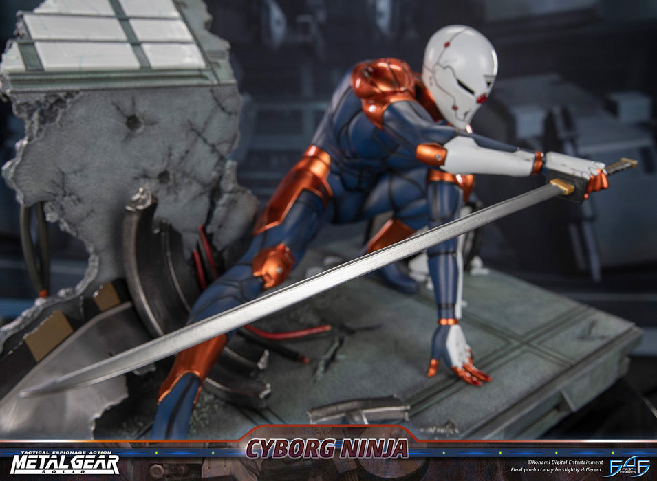 First 4 Figures: Metal Gear Solid - Cyborg Ninja Gray Fox 16 Pulgadas
