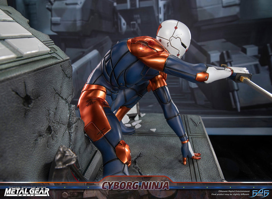First 4 Figures: Metal Gear Solid - Cyborg Ninja Gray Fox 16 Pulgadas