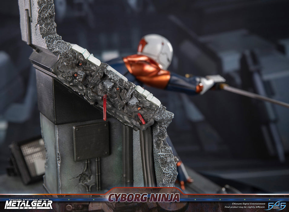 First 4 Figures: Metal Gear Solid - Cyborg Ninja Gray Fox 16 Pulgadas