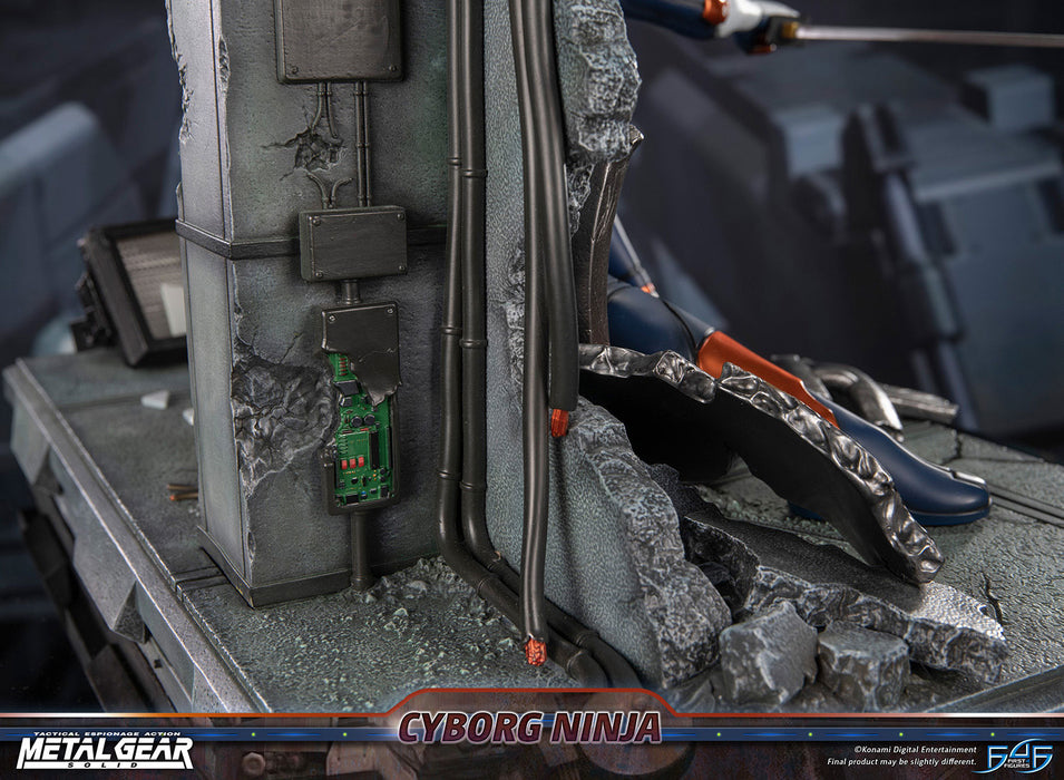 First 4 Figures: Metal Gear Solid - Cyborg Ninja Gray Fox 16 Pulgadas