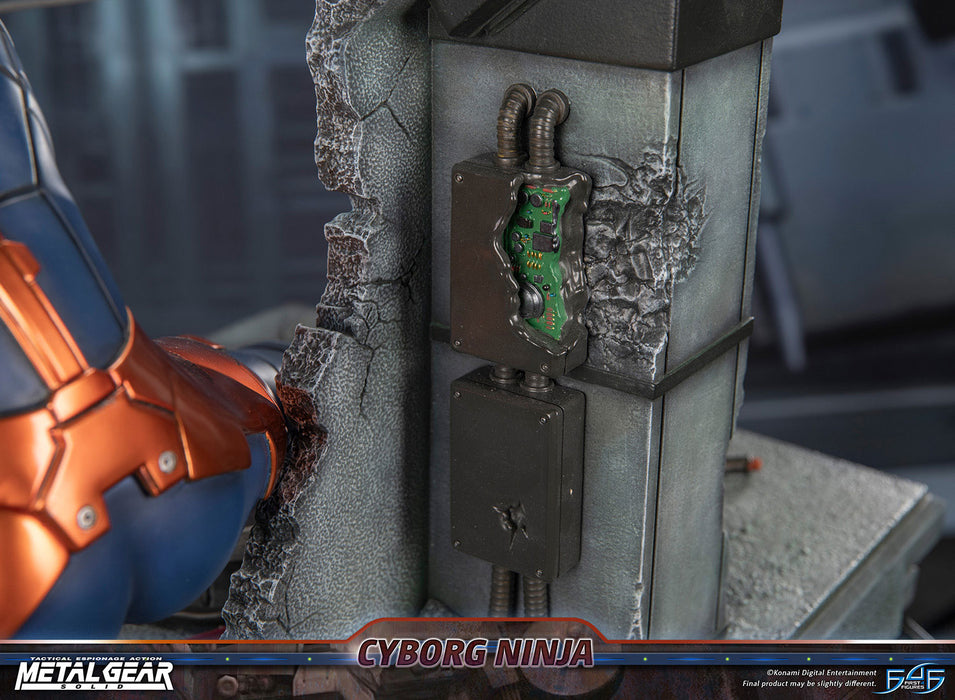 First 4 Figures: Metal Gear Solid - Cyborg Ninja Gray Fox 16 Pulgadas