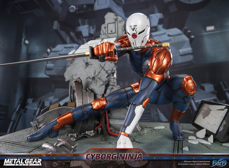 First 4 Figures: Metal Gear Solid - Cyborg Ninja Gray Fox 16 Pulgadas