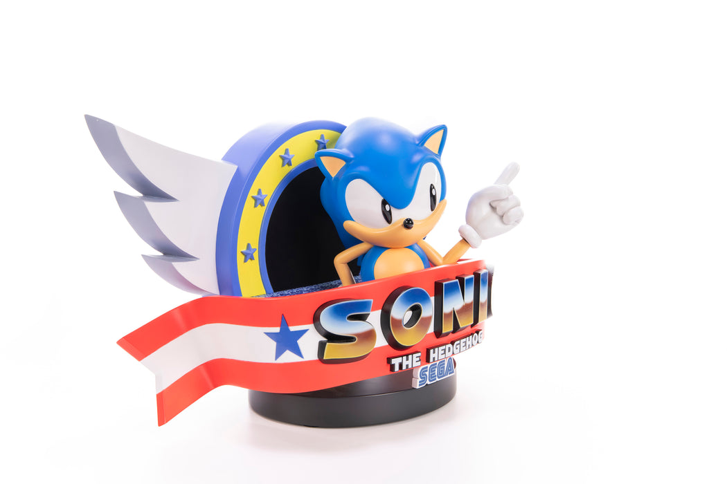First 4 Figures: Sonic The Hedgehog - Sonic Title Screen 8.2 Pulgadas