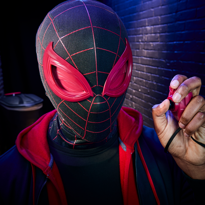 Marvel Legends Series: Spider-Man 2 Game - Miles Morales Mascara Electronica Premium