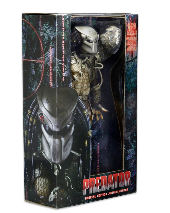 NECA Figura de Accion: Depredador - Depredador Cazador de la Jungla con Luz Led Escala 1/4