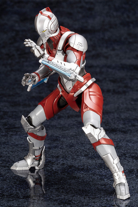 Kotobukiya: Ultraman - Ultraman by Shinjiro Hayata kit de plastico