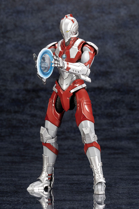 Kotobukiya: Ultraman - Ultraman by Shinjiro Hayata kit de plastico