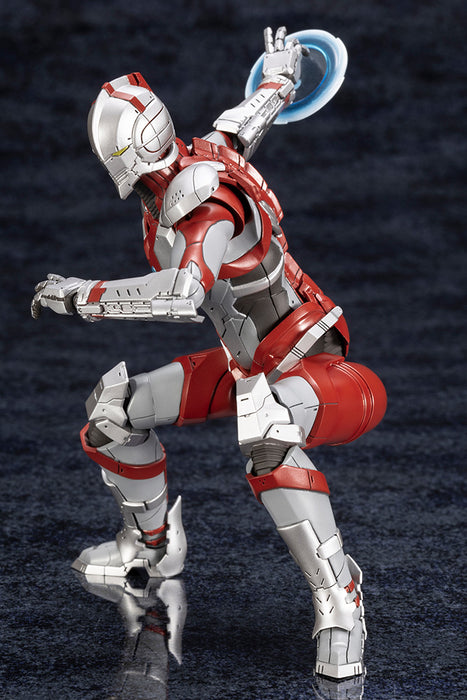 Kotobukiya: Ultraman - Ultraman by Shinjiro Hayata kit de plastico