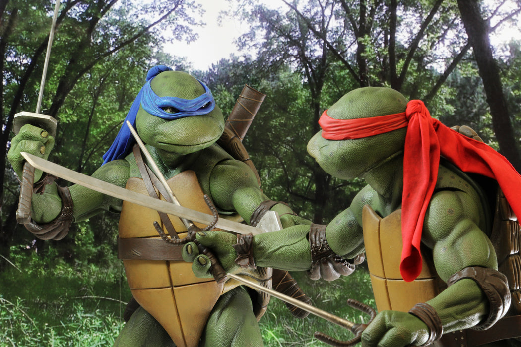 NECA Figura de Accion: TMNT Tortugas Ninja 1990 - Leonardo Escala 1/4