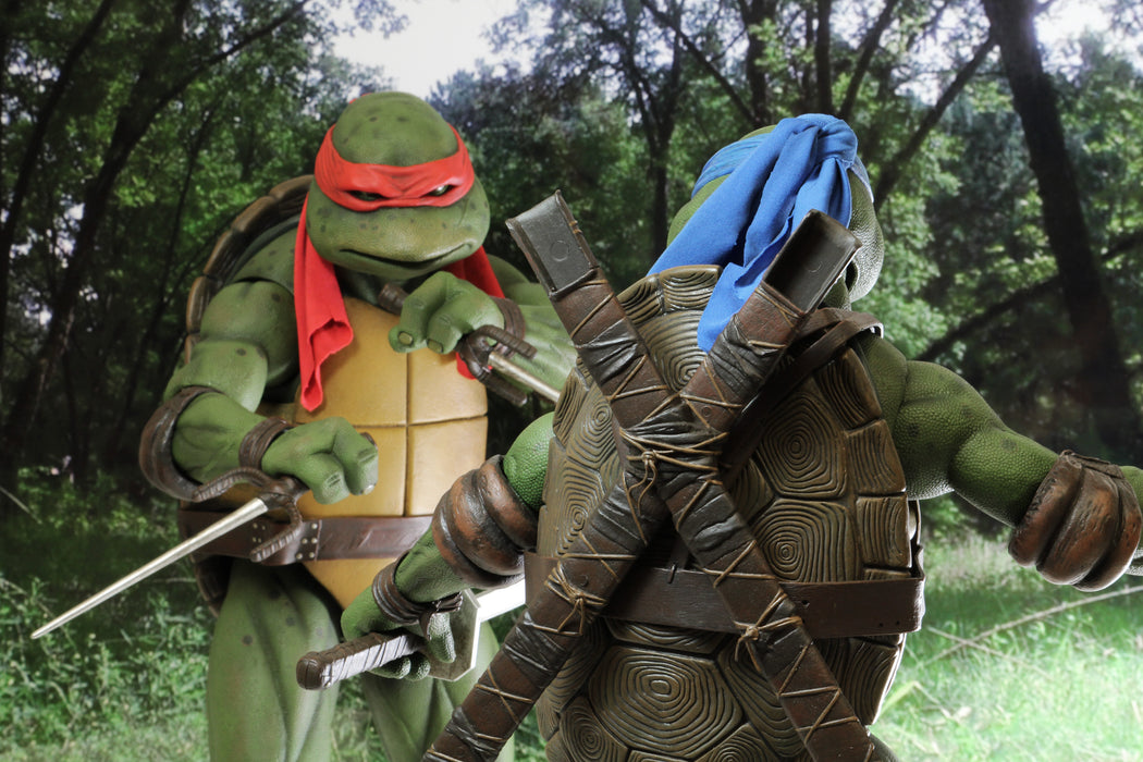 NECA Figura de Accion: TMNT Tortugas Ninja 1990 - Leonardo Escala 1/4