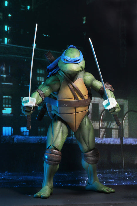 NECA Figura de Accion: TMNT Tortugas Ninja 1990 - Leonardo Escala 1/4