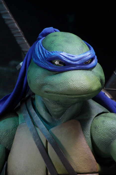 NECA Figura de Accion: TMNT Tortugas Ninja 1990 - Leonardo Escala 1/4