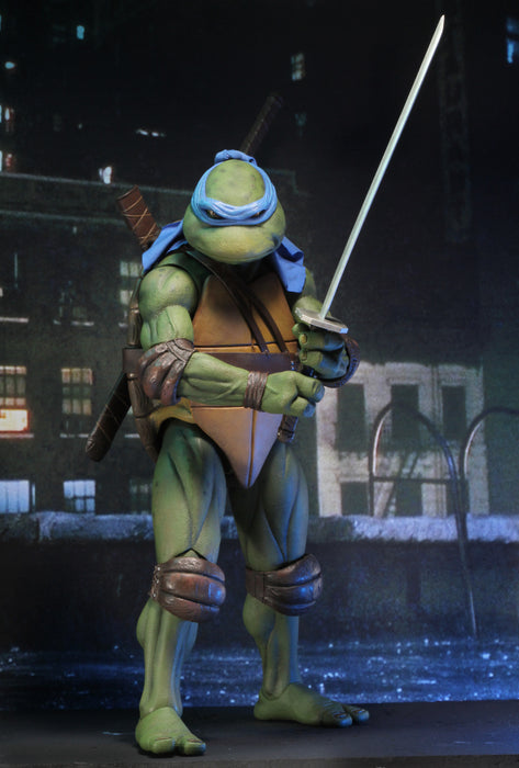 NECA Figura de Accion: TMNT Tortugas Ninja 1990 - Leonardo Escala 1/4