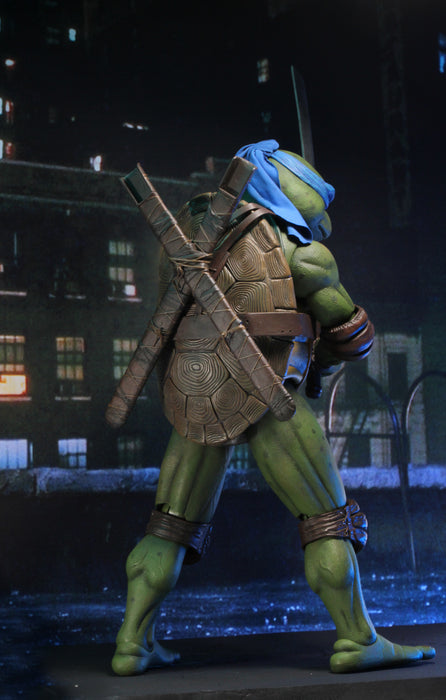 NECA Figura de Accion: TMNT Tortugas Ninja 1990 - Leonardo Escala 1/4