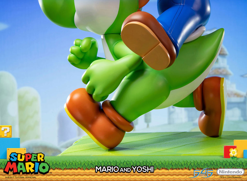 First 4 Figures: Super Mario - Mario y Yoshi Standard 19 Pulgadas