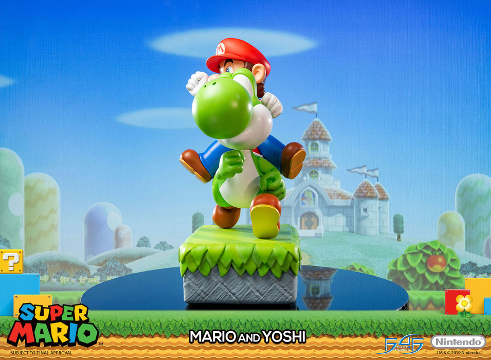 First 4 Figures: Super Mario - Mario y Yoshi Standard 19 Pulgadas