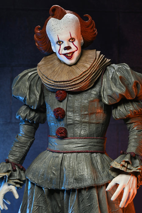 NECA Figura de Accion: Welcome to Derry - Pennywise Escala 1/4