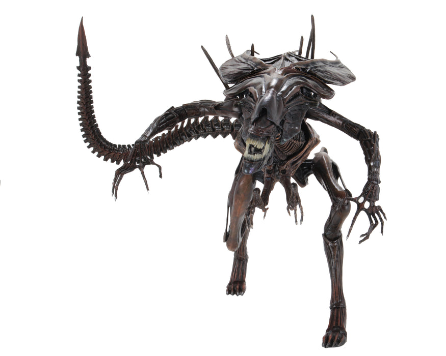 NECA Ultra Deluxe Boxed Figure: Alien 40 Aniversario - Alien Queen Resurrection Deluxe