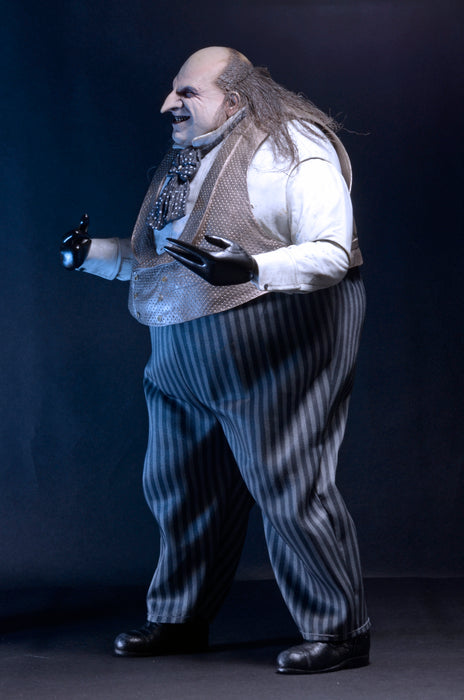 NECA Figura de Accion: Batman Returns - Mayoral Penguin Devito Escala 1/4