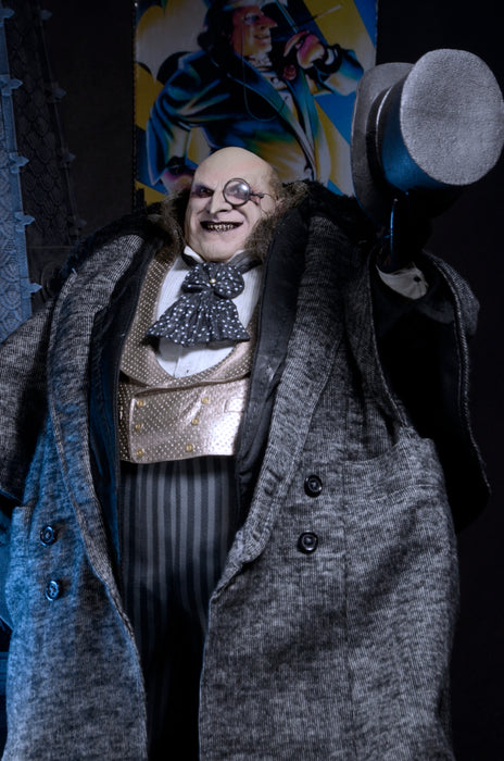NECA Figura de Accion: Batman Returns - Mayoral Penguin Devito Escala 1/4