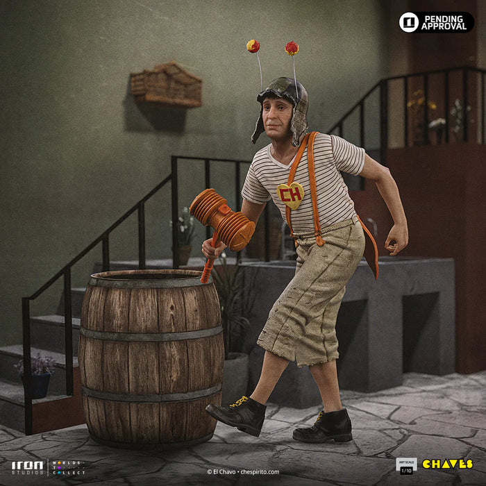 IRON Studios: El Chavo Del Ocho  - Chavo Vestido de Chapulin Escala de Arte 1/10