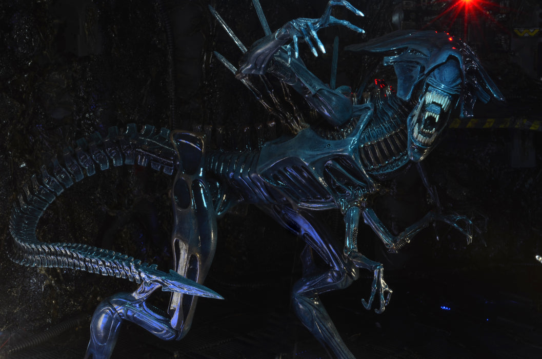NECA Figura de Accion Ultra Deluxe Boxed: Aliens - Reina Alien 22 Pulgadas