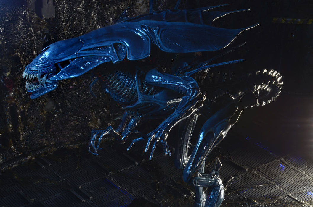 NECA Figura de Accion Ultra Deluxe Boxed: Aliens - Reina Alien 22 Pulgadas