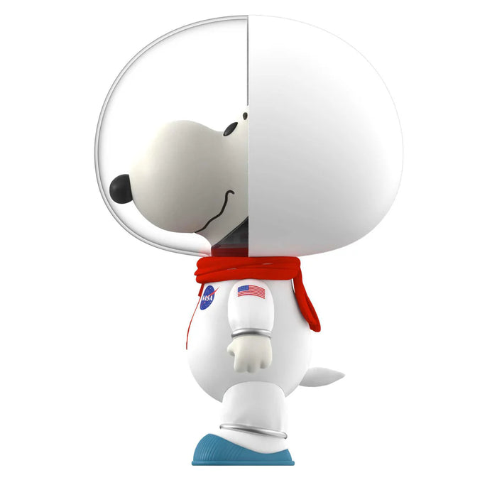 Super7 Supersize: Peanuts Charlie Brown - Snoopy White Spacesuit