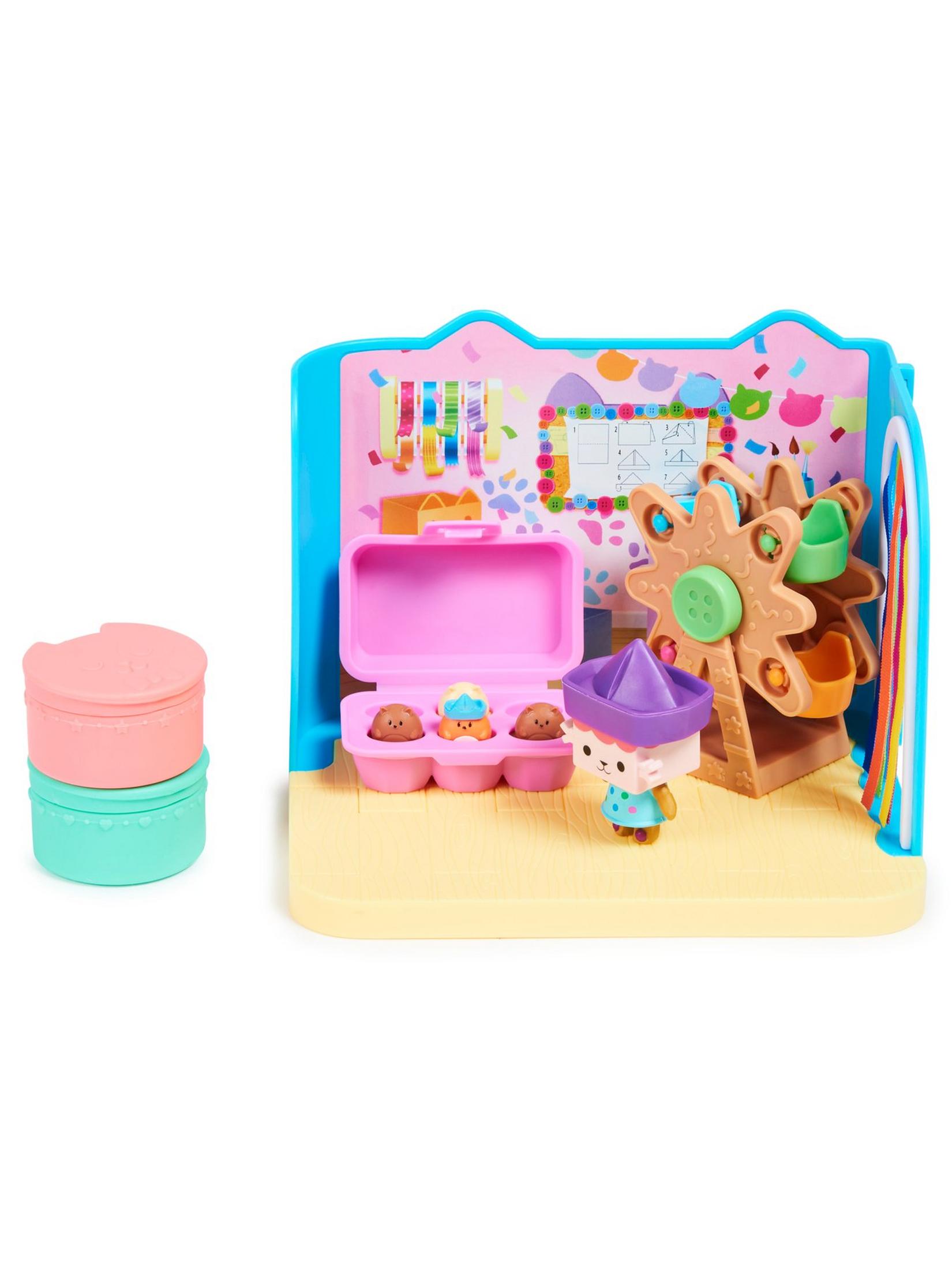 Gabby's Dollhouse, Gabby and Friends - Juego de figuras con muñeca Rainbow  Gabby, 3 figuras de juguete y accesorio sorpresa para niños a partir de 3
