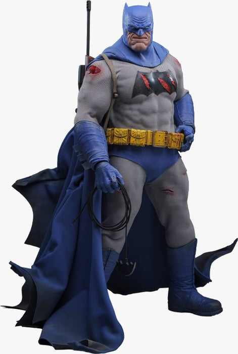 Hot Toys Comics Masterpiece Series: DC Batman The Dark Knight Returns - Batman Battle Damaged Escala 1/6