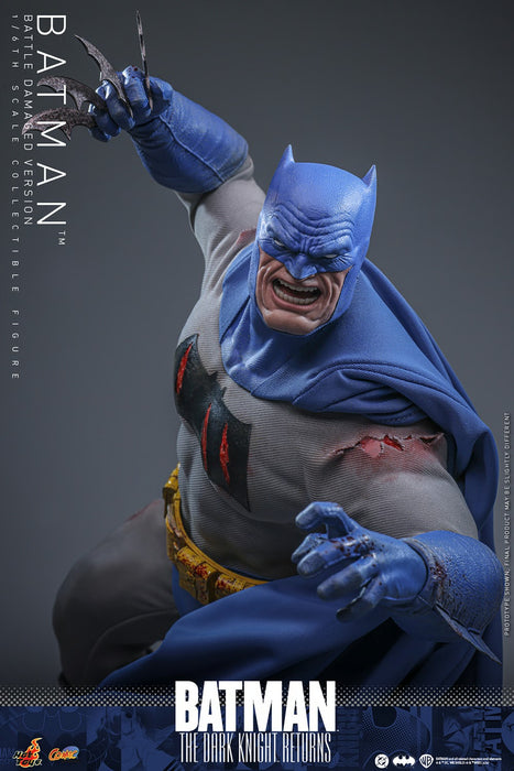 Hot Toys Comics Masterpiece Series: DC Batman The Dark Knight Returns - Batman Battle Damaged Escala 1/6