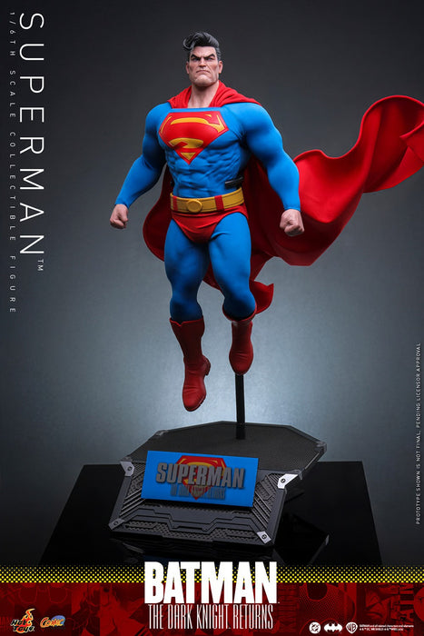 Hot Toys Comics Masterpiece Series: DC Batman The Dark Knight - Superman Escala 1/6