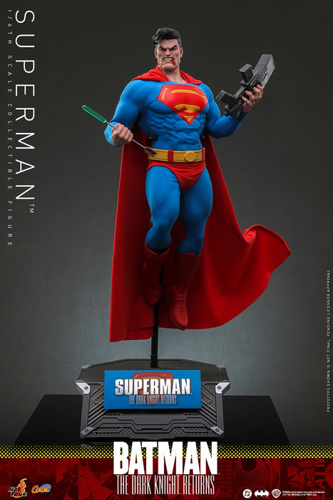 Hot Toys Comics Masterpiece Series: DC Batman The Dark Knight - Superman Escala 1/6