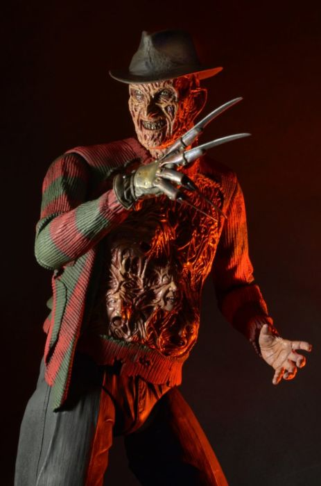 NECA Figura de Accion: Pesadilla En La Calle Del Infierno - Freddy Dream Warrior Escala 1/4