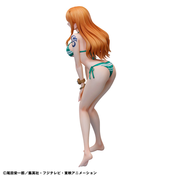 Megahouse Scale Figure B-Style: One Piece - Nami Swim Suit Escala 1/4