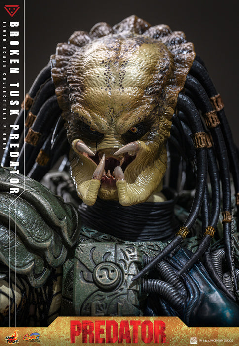 Hot Toys Comics Masterpiece Series: Aliens vs Predator - Broken Tusk Predator Escala 1/6
