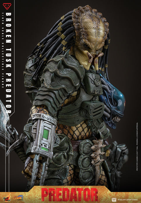 Hot Toys Comics Masterpiece Series: Aliens vs Predator - Broken Tusk Predator Escala 1/6