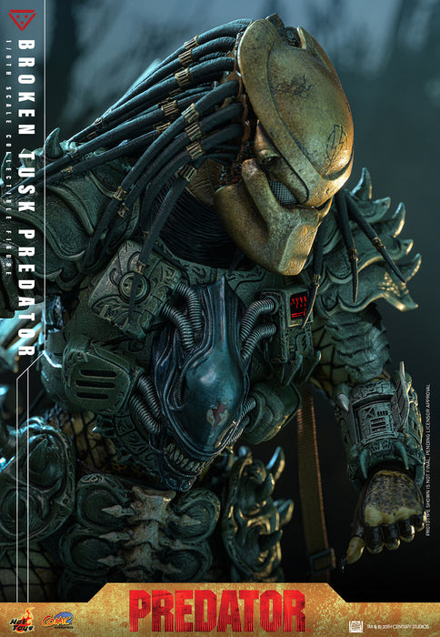 Hot Toys Comics Masterpiece Series: Aliens vs Predator - Broken Tusk Predator Escala 1/6