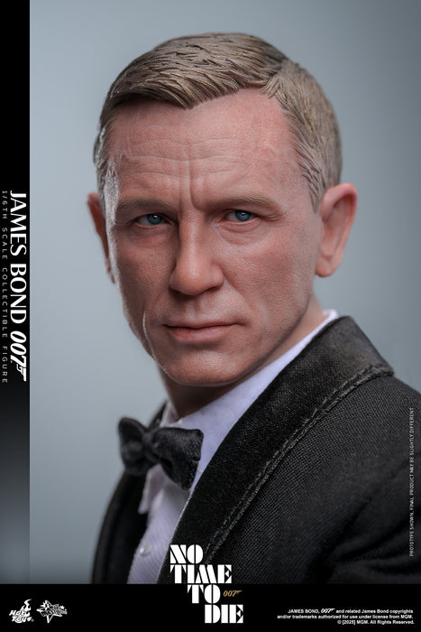 Hot Toys Movie Masterpiece Series: No Time to Die - James Bond 007 Escala 1/6