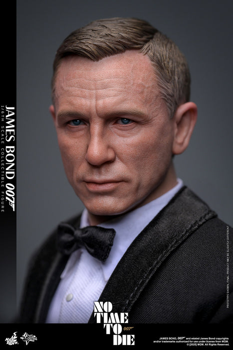 Hot Toys Movie Masterpiece Series: No Time to Die - James Bond 007 Escala 1/6