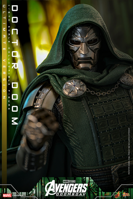 Hot Toys Movie Masterpiece Series: Avengers Doomsday - Doctor Doom Deluxe Escala 1/6