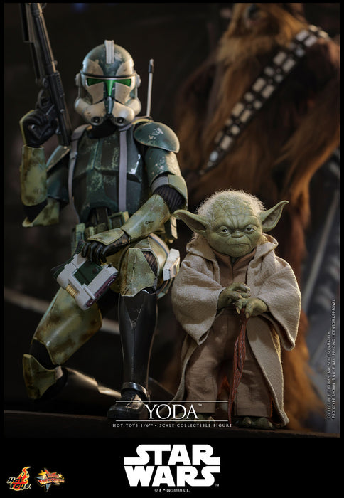 Hot Toys Movie Masterpiece Series: Star Wars Revenge Of The Sith - Yoda Escala 1/6