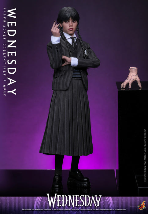 Hot Toys Television Masterpiece Series: Wednesday Netflix - Merlina Escala 1/6