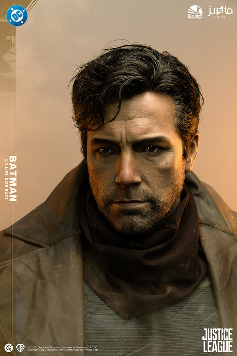 Infinity Life Size Bust : DC - Knightmare Batman