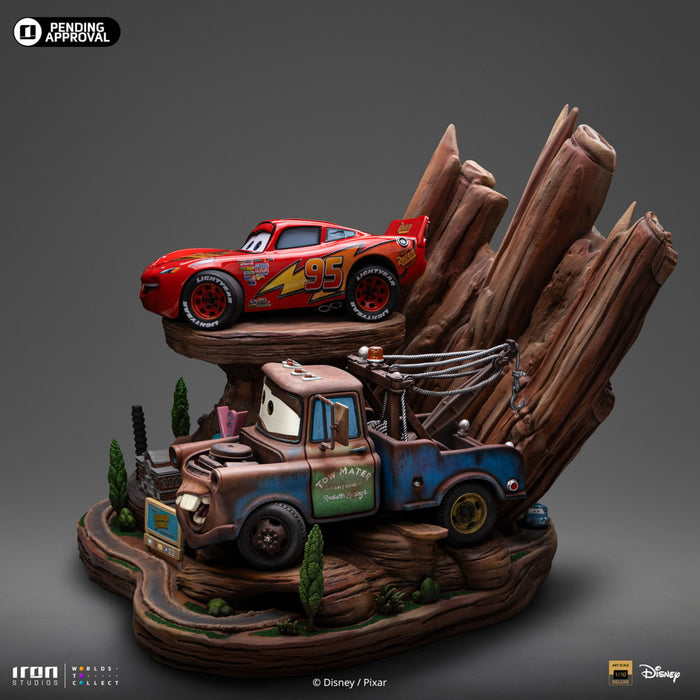 IRON Studios: Disney Cars - Rayo Mcqueen y Mate Deluxe Escala de Arte 1/10