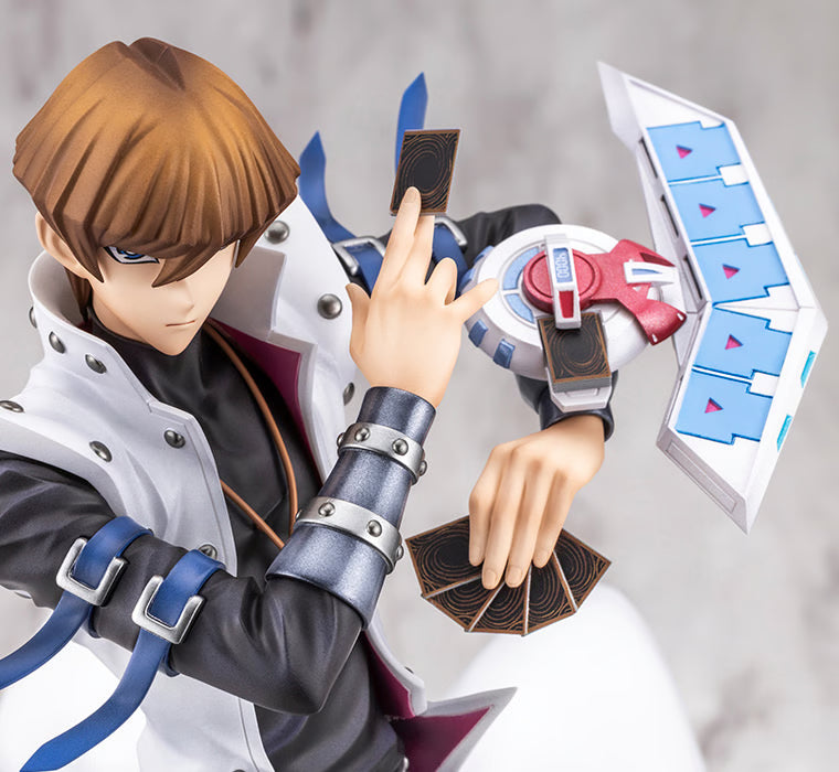 Kotobukiya ARTFX J: Yu Gi Oh - Seto Kaiba Passionate Duelists Escala 1/7