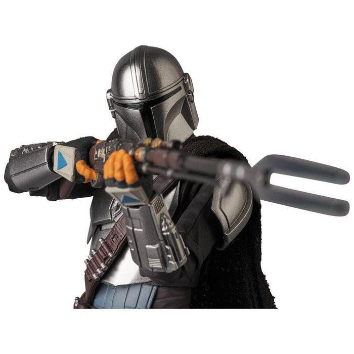 Medicom Toy Mafex: Star Wars The Mandalorian - Din Djarin Mandaloriano