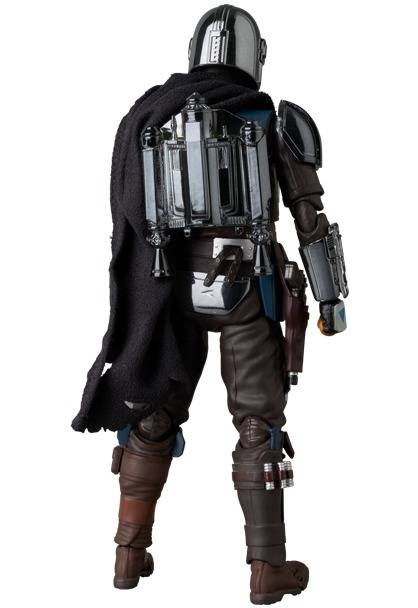 Medicom Toy Mafex: Star Wars The Mandalorian - Din Djarin Mandaloriano Chrome